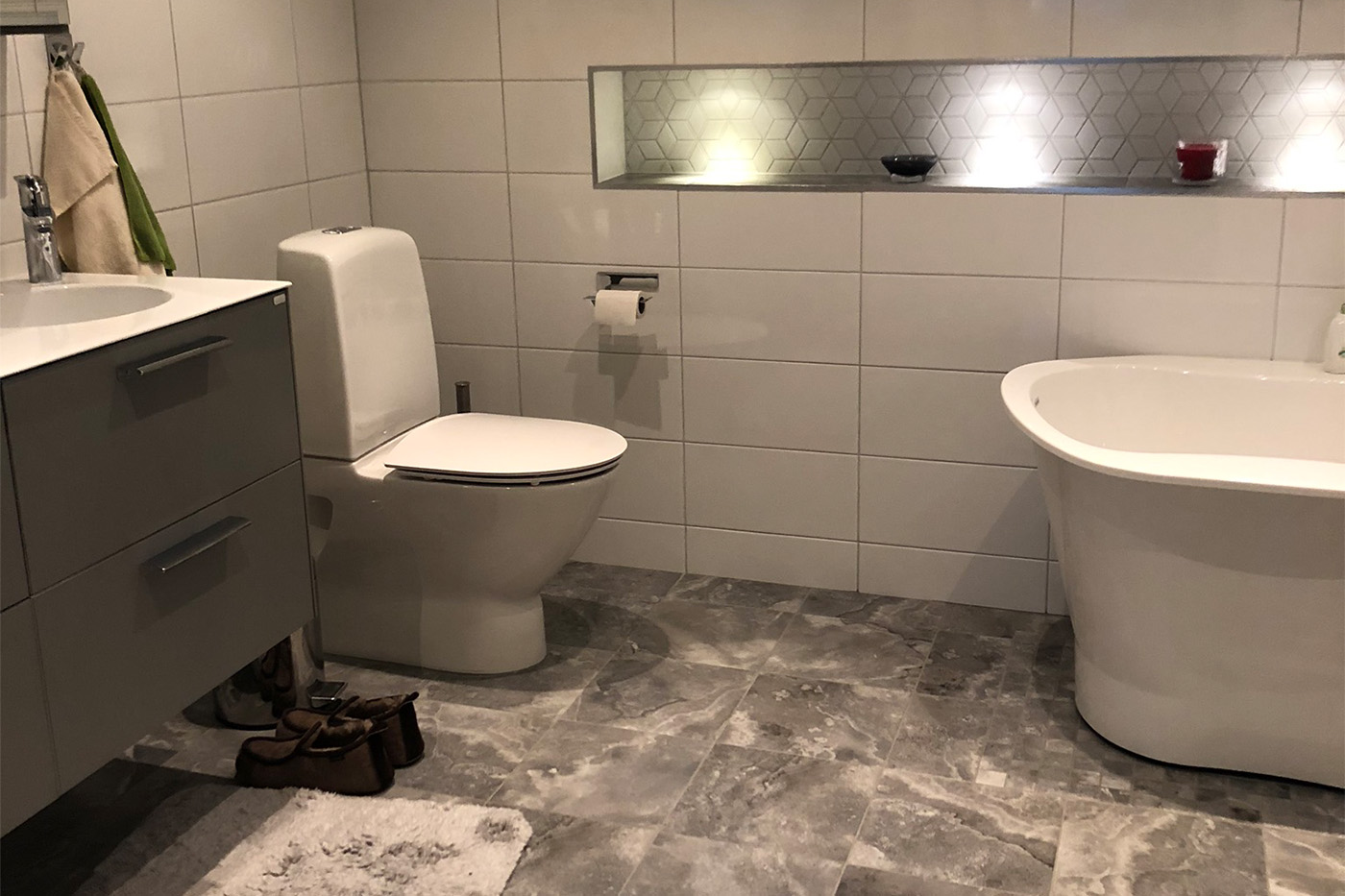 Vi erbjuder hjälp med badrumsrenovering i Uppsala.
