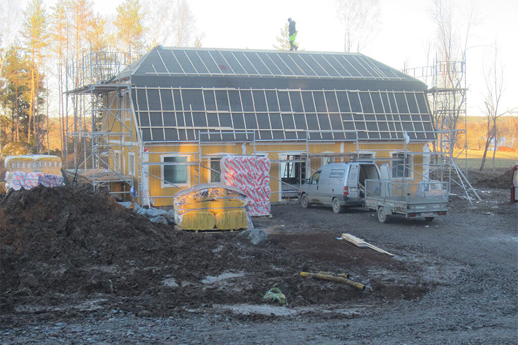 Mattis bygg utför takbyte och renovering i Uppsala.